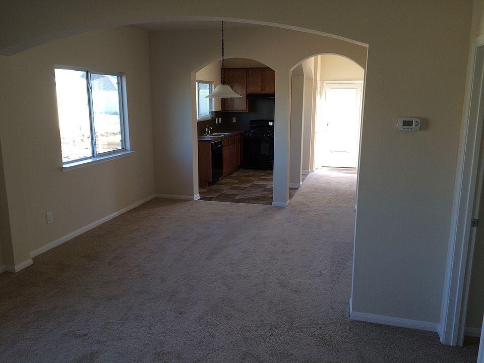 2nd image of 1710 Claremont Garden Cir
