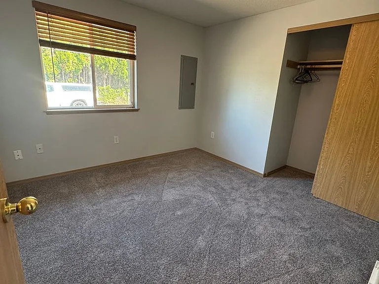 4638 Olympia Way — Photo 9