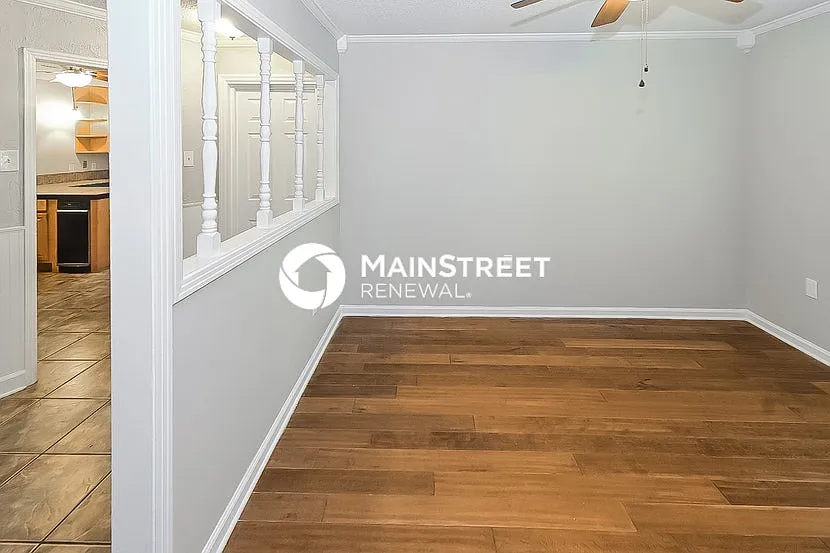 3087 Newmarket Dr — Photo 2