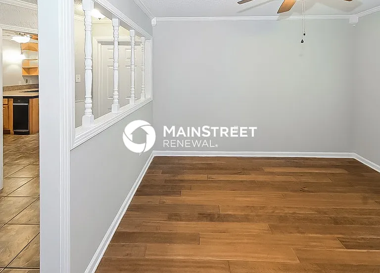 3087 Newmarket Dr — Photo 2