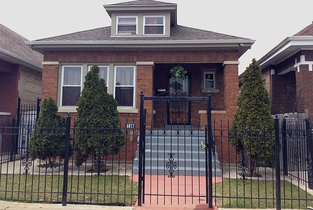 1st image of 6012 S Sacramento Ave