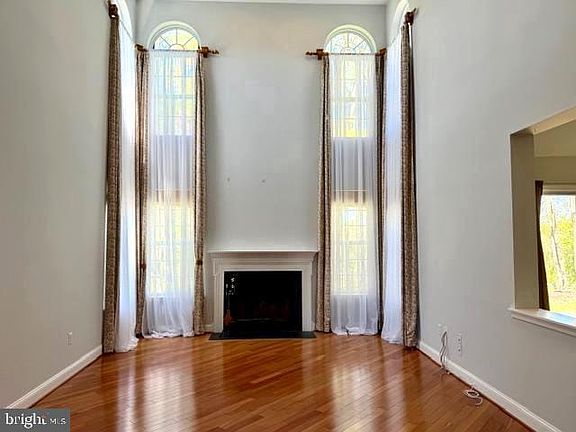5th image of 22 Arbutus Way