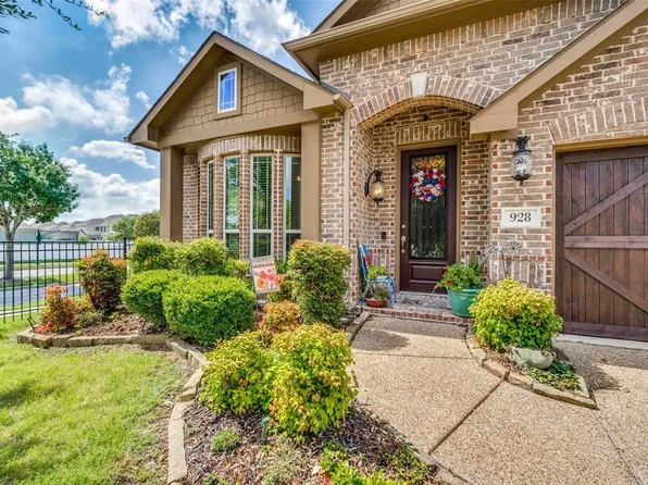 928 Lighthouse Ln, Aubrey, TX 76227