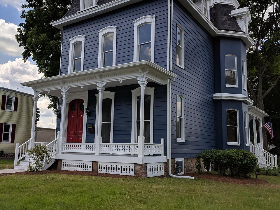 Washington St. Frontage