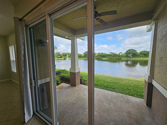 3rd image of 779 Marina Del Ray Ln Unit 3