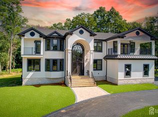 169 Applegarth Rd #2, Monroe Township, NJ 08831