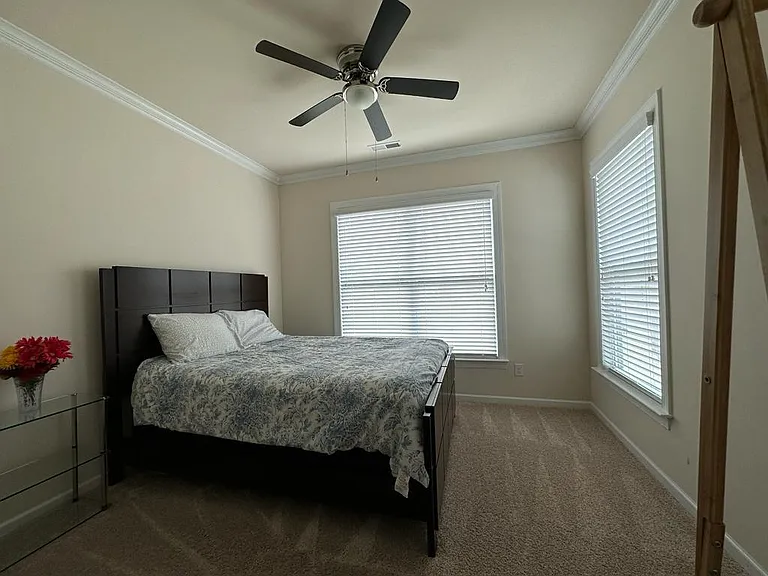 404 Hawks Creek Pkwy — Photo 23