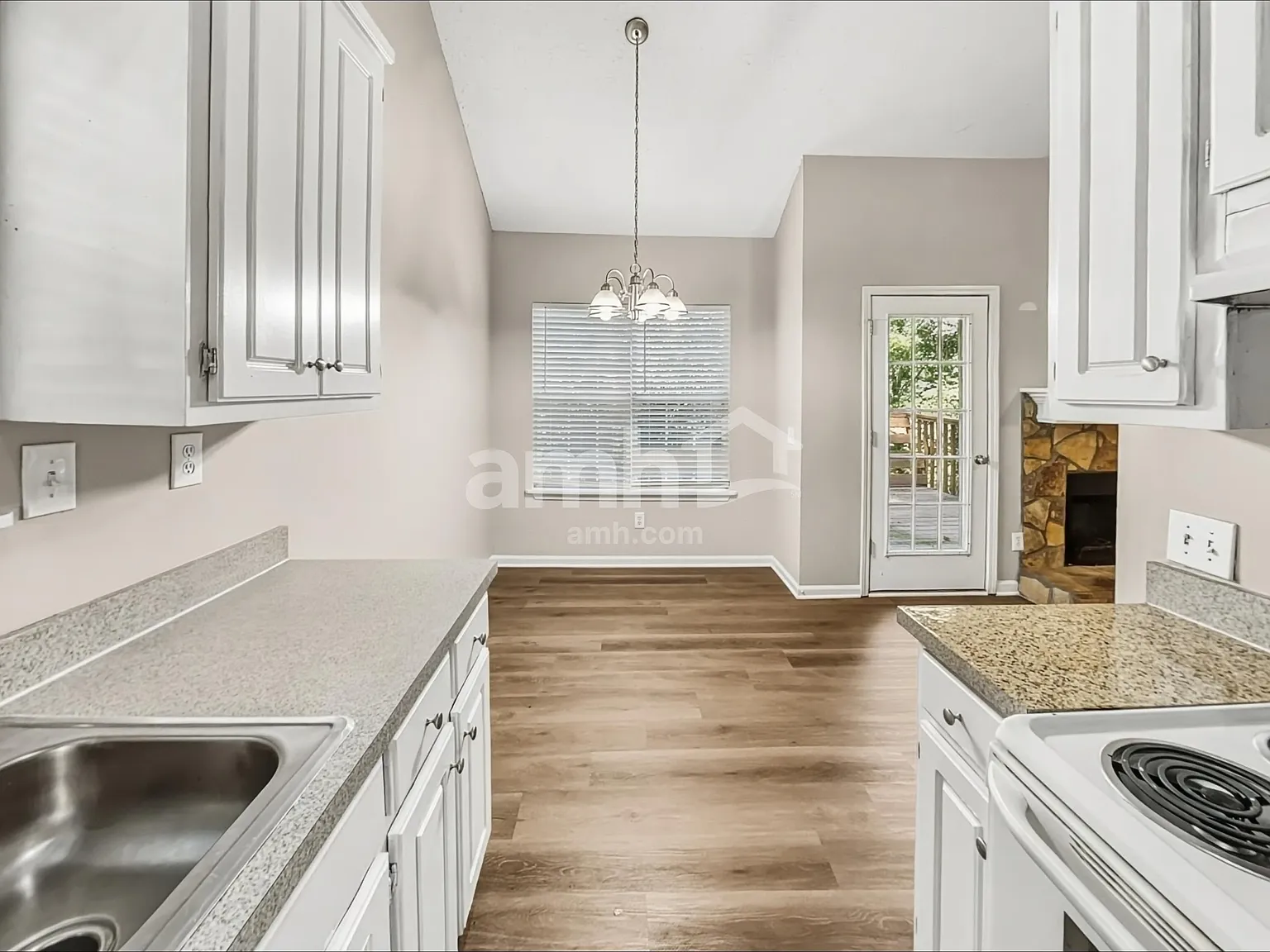 3 bed, 2.0 bath, 1722 sqft, $1,975 — Photo 3