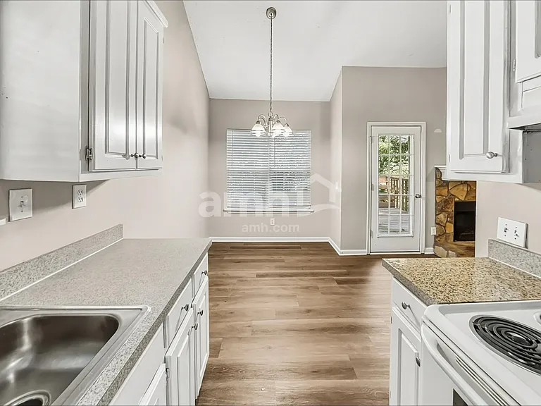 9 Herald Dr — Photo 3