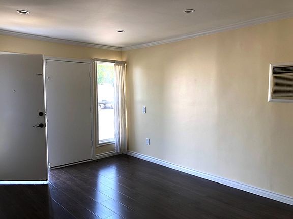3rd image of 3332 Andrita St APT 1