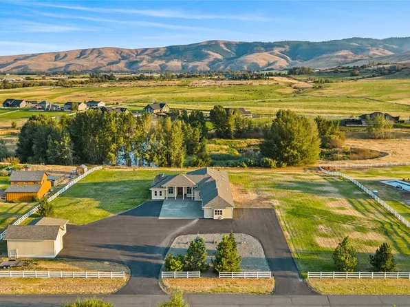 240 Majestic Heights Drive, Ellensburg, WA 98926