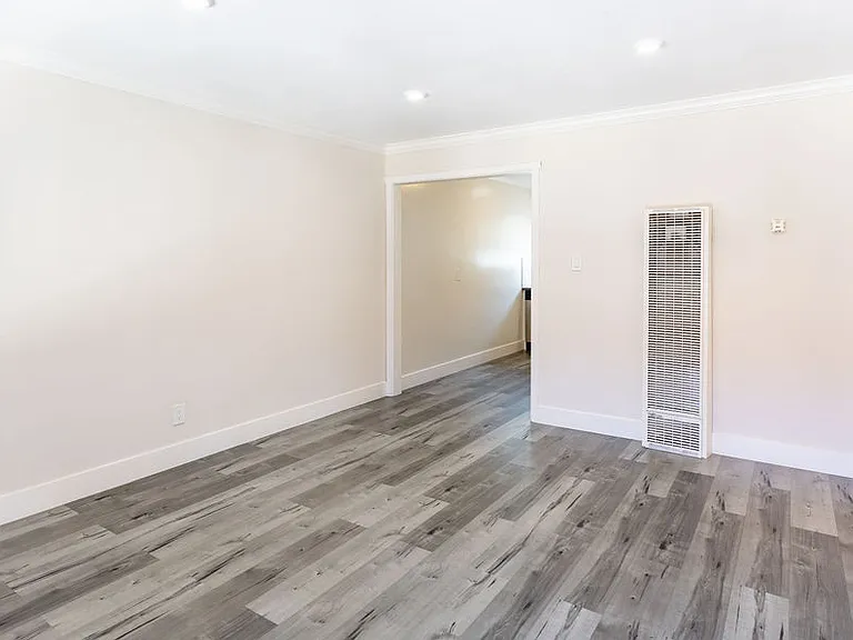 530 Chestnut St — Photo 10