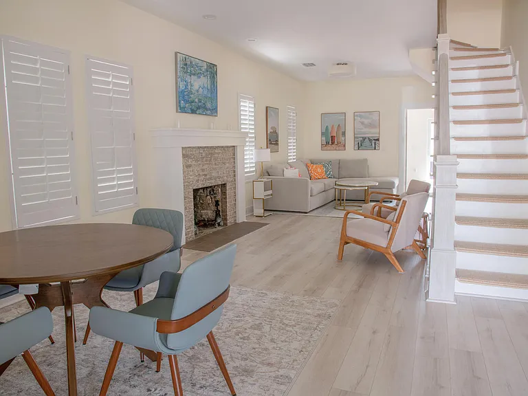506 N Lakeside Dr — Photo 4