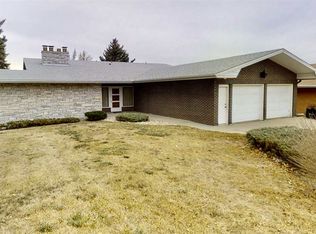 2111 11th Ave NW, Minot, ND 58703