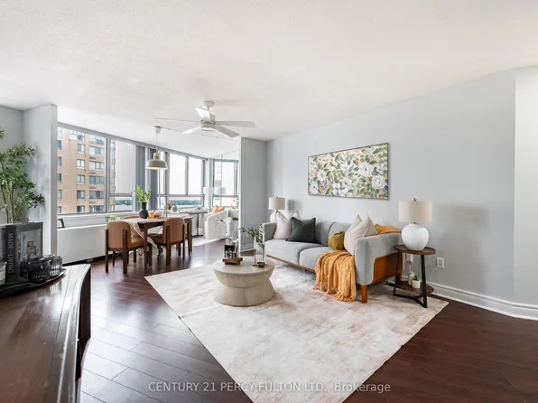 270 Queens Quay W #2606, Toronto, ON M5V 3J2