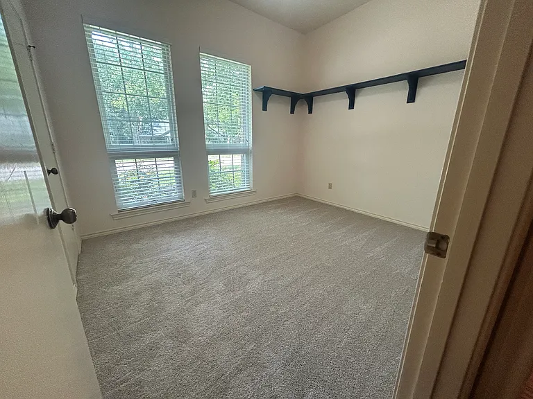 617 Arbor Ct — Photo 10