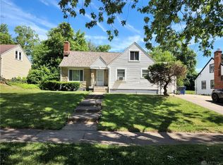 4135 Oakridge Dr, Dayton, OH 45417