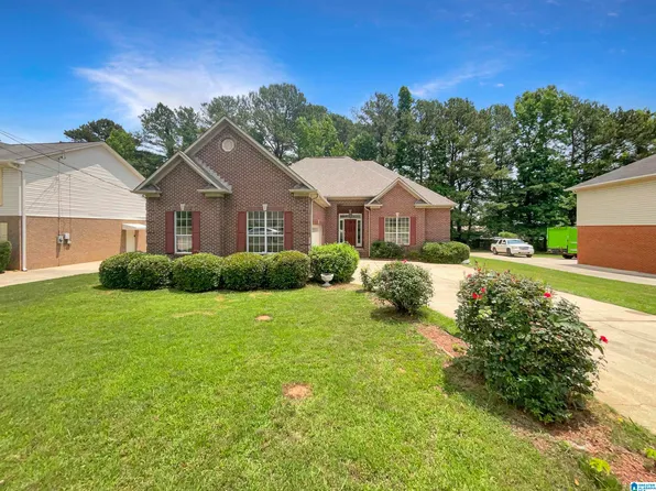 544 Flint Parc Cir, Bessemer, AL 35022