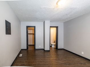 2430 R St #2, Lincoln, NE 68503