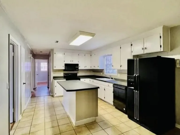 206 Goff Dr — Photo 4