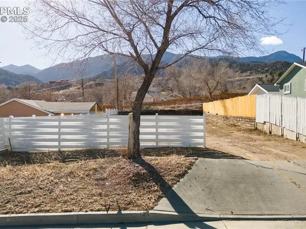 1114 Modes St, Colorado Springs, CO 80904