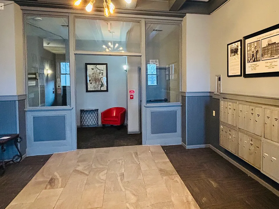 Fifth Avenue Apartments