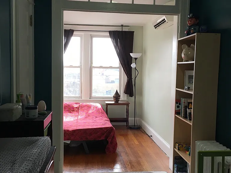 1221 Holbrook St NE — Photo 15