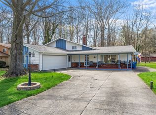27491 Linwood Cir, North Olmsted, OH 44070