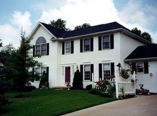7795 Saint James Dr, Mentor, OH 44060