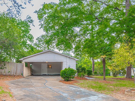 3rd image of 3229 Ridgeland Dr