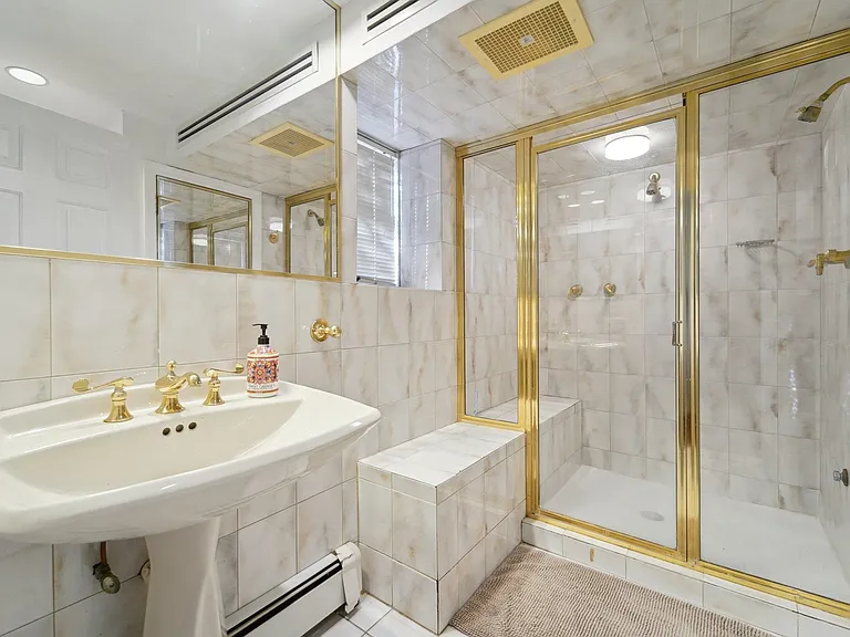 324 Brook St #324 — Photo 31
