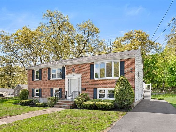 3rd image of 6 Cedarcrest Ter