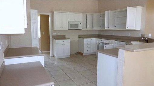 4th image of 1686 Carillon Park Dr