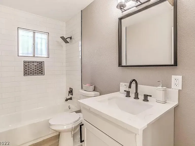 1822 Yale St — Photo 7