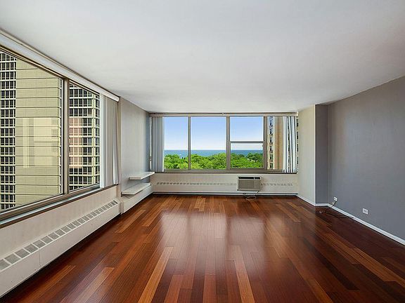 2nd image of 360 W Wellington Ave APT 10E