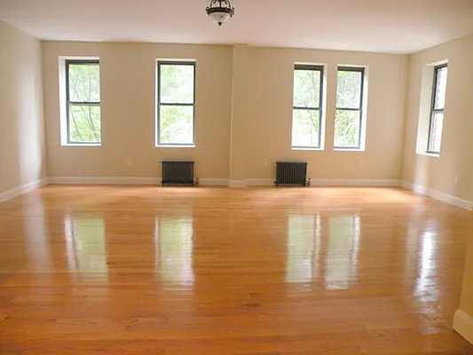 Sold by Real Estate Investors Group LLC | media 28
