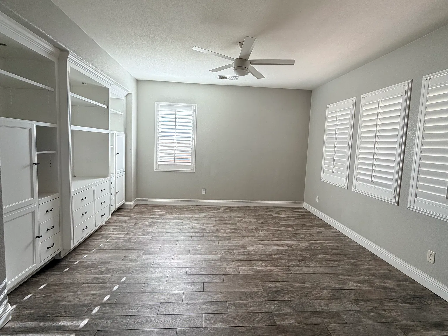 5 bed, 2828 sqft, $3,300 — Photo 3