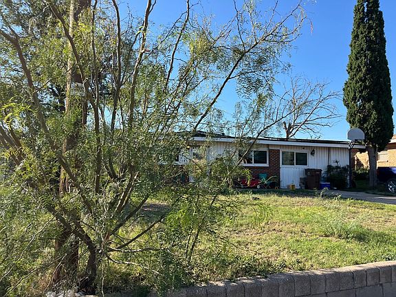 3rd image of 1800 Morrison Dr