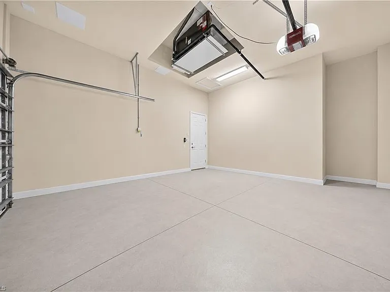 7890 Allende Ln — Photo 36