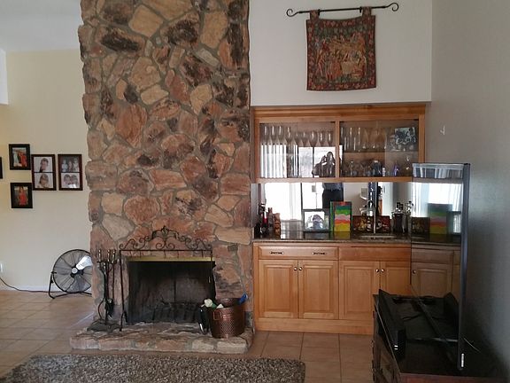 5th image of 102 Japonica Ave