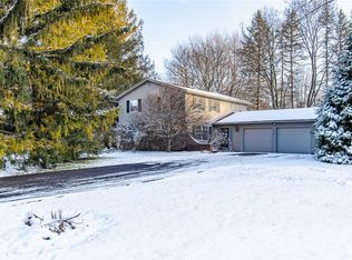 280 Thornell Rd, Pittsford, NY 14534