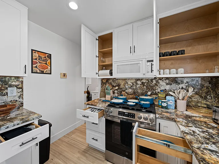 606 S Sunshine Ave — Photo 23