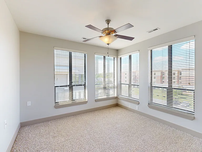 Latitude at Deerfield Crossing — Photo 90