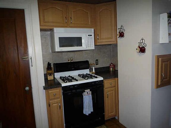 4th image of 72 Lakecrest Ave