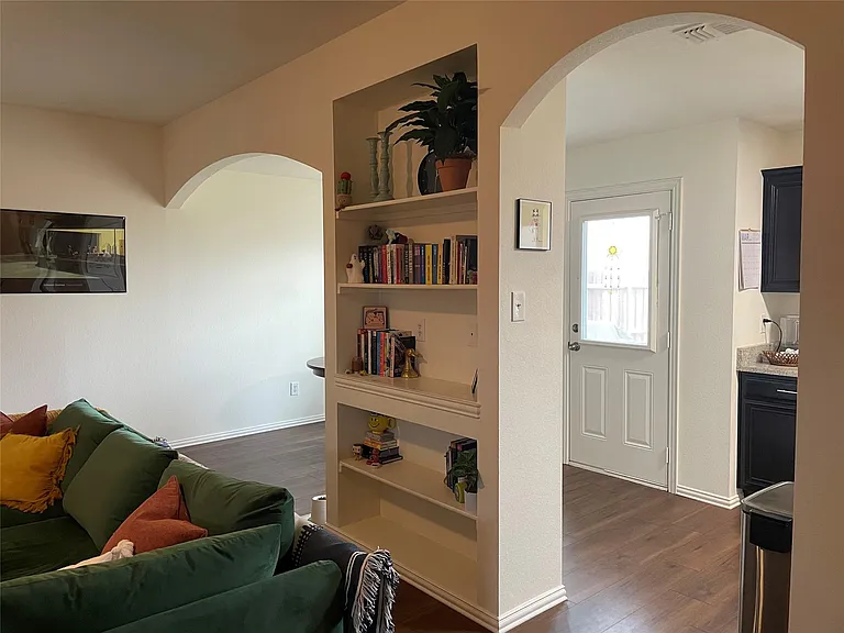 233 Irick Ct — Photo 11