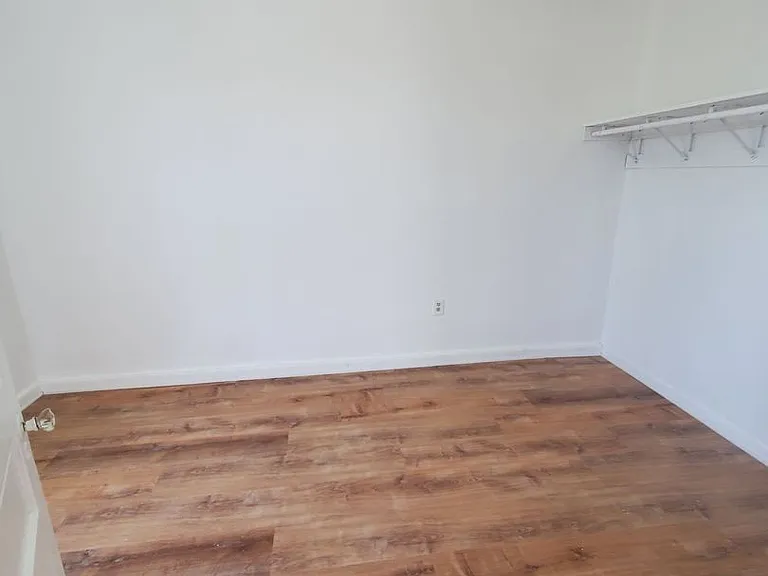 1568 W Windlake Ave. - 4 Unit — Photo 15