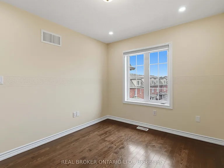 27 McCartney St #MAIN — Photo 28