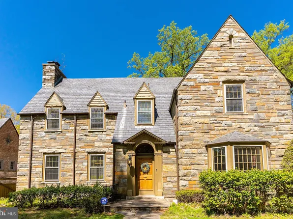 1851 Redwood Ter NW, Washington, DC 20012