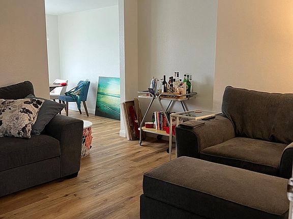 3rd image of 1463 Essex St Unit 3