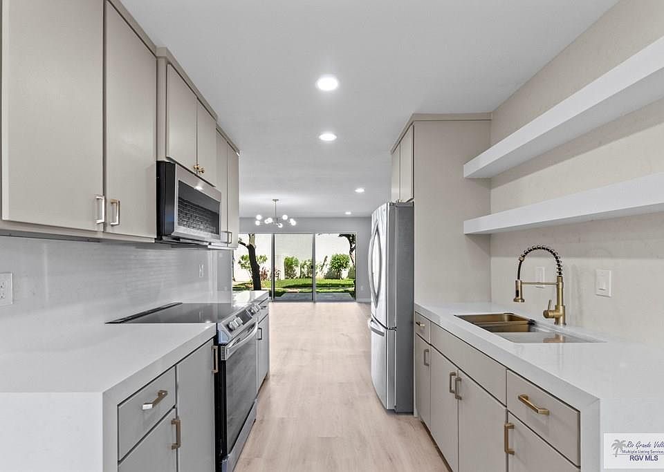 1st image of 401 Boca Chica Blvd